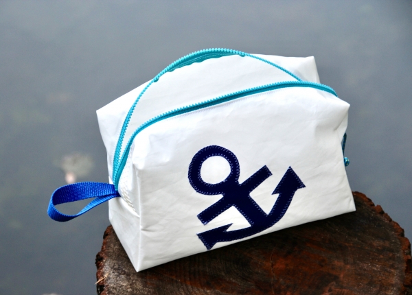 Segeltuch Kulturtasche mit blauen Anker groß